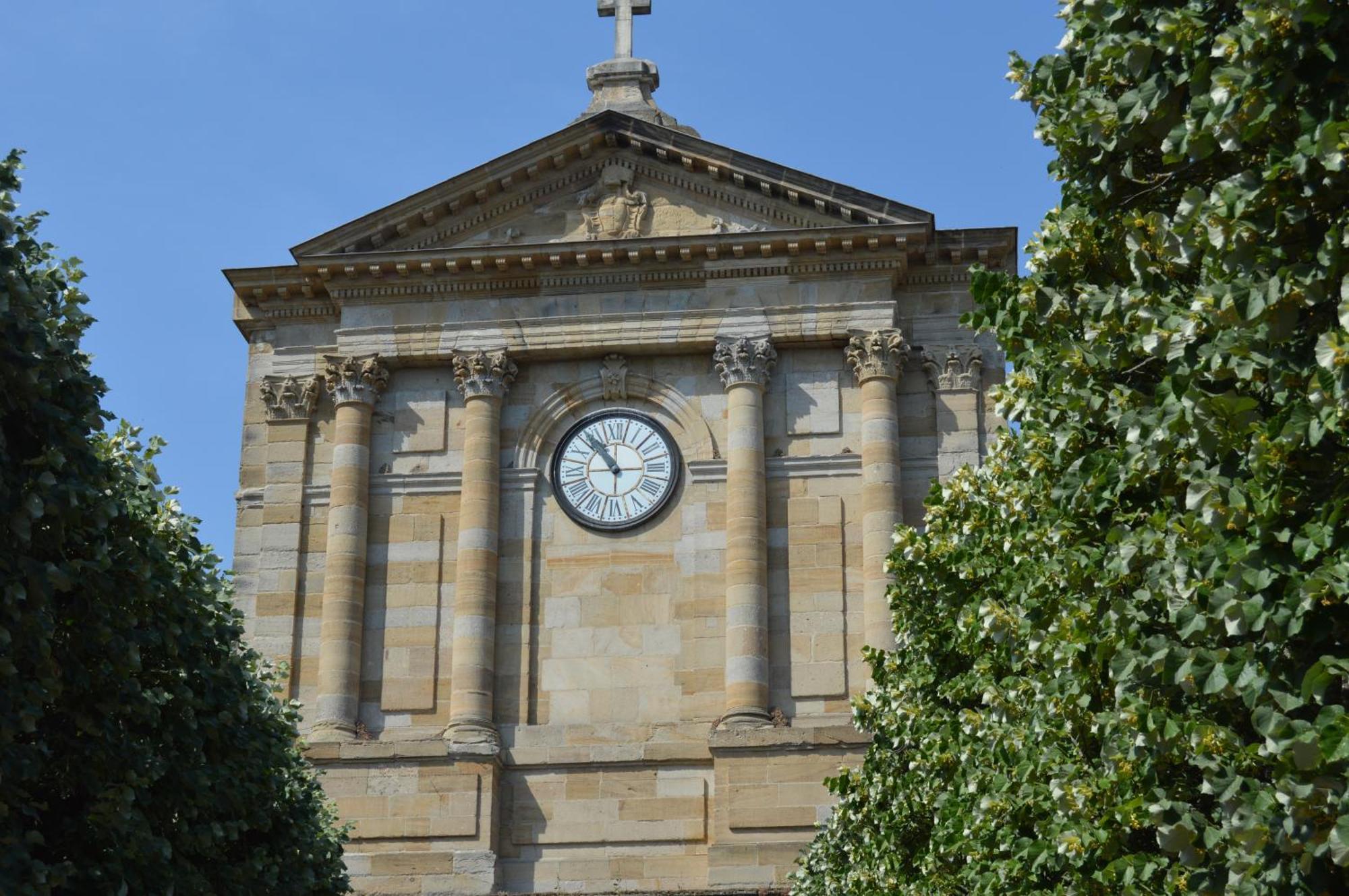 Contact De La Gare Et Son Restaurant Cote A Cote 3* Autun